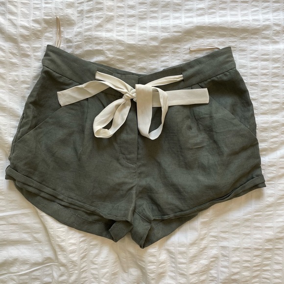 Aritzia Wilfred Linen Short - Picture 1 of 3